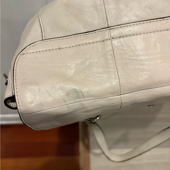 Coach Off-White Shoulder Bag with Silver Hardware - Picture 8 of 9